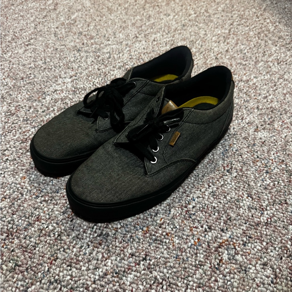 Men's Grey & Black Vans